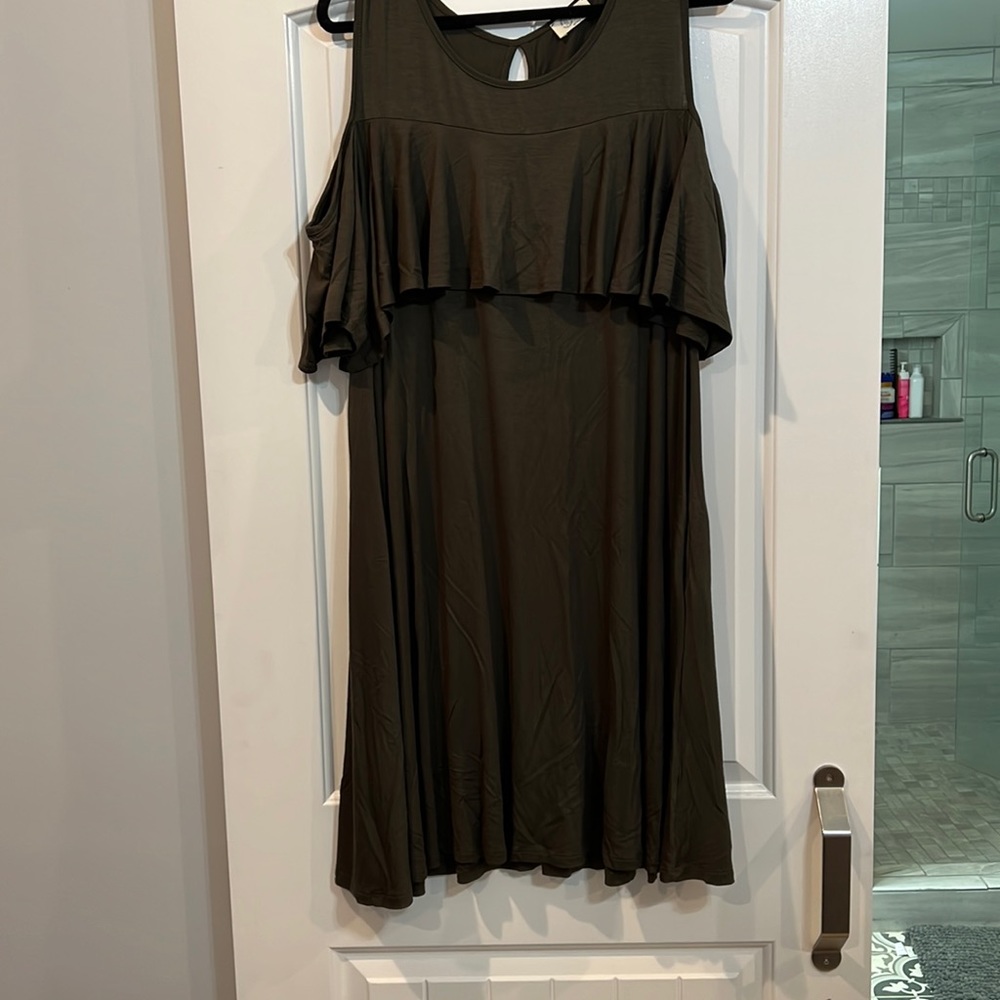 Flutter sleeve swing dress with pockets